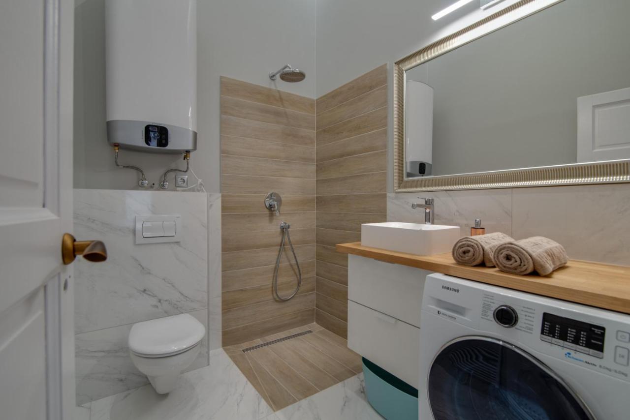 Appartement Helios Downtown Martha à Budapest Extérieur photo
